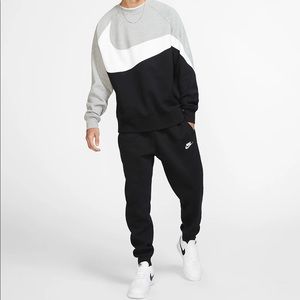 Black men’s Nike sweatpants size small